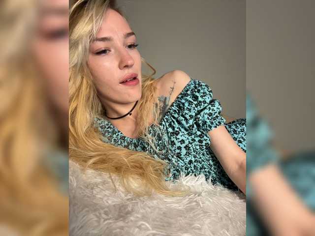 Looonacom live cam on