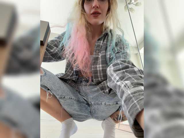 Looonacom live cam on BongaCams