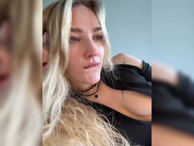 Looonacom live cam on BongaCams