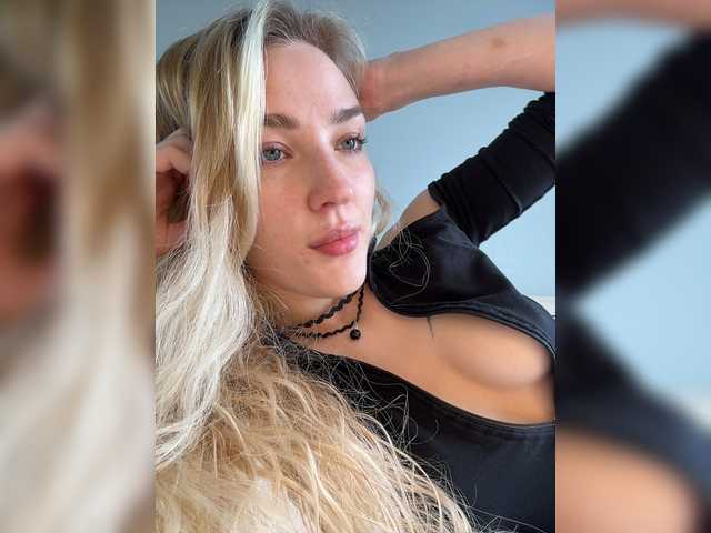 Looonacom live cam on BongaCams