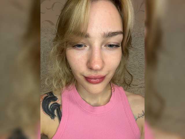 Looonacom live cam on BongaCams