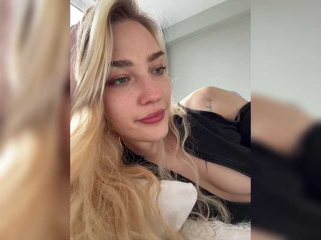 Looonacom live cam on BongaCams