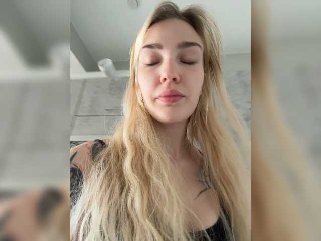 Looonacom live cam on BongaCams