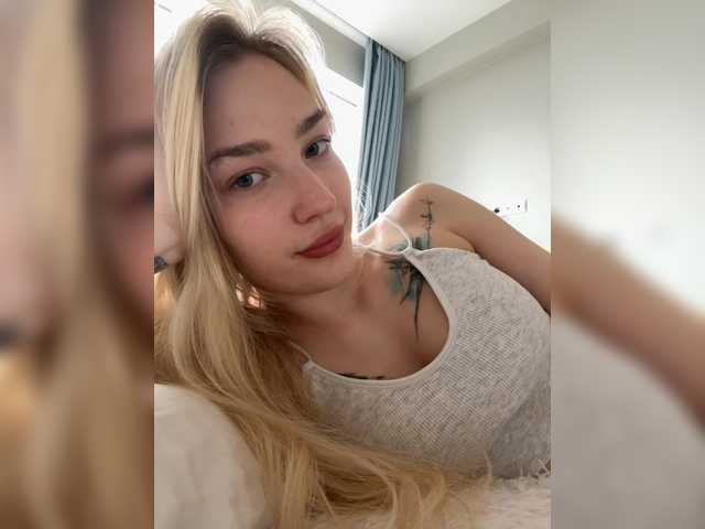Looonacom live cam on BongaCams