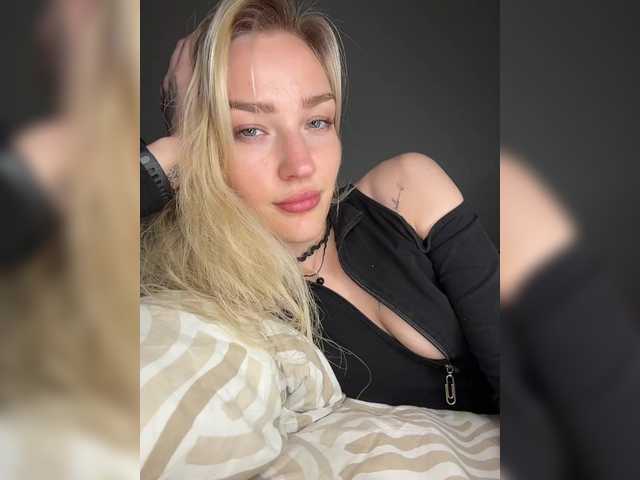 Looonacom live cam on BongaCams