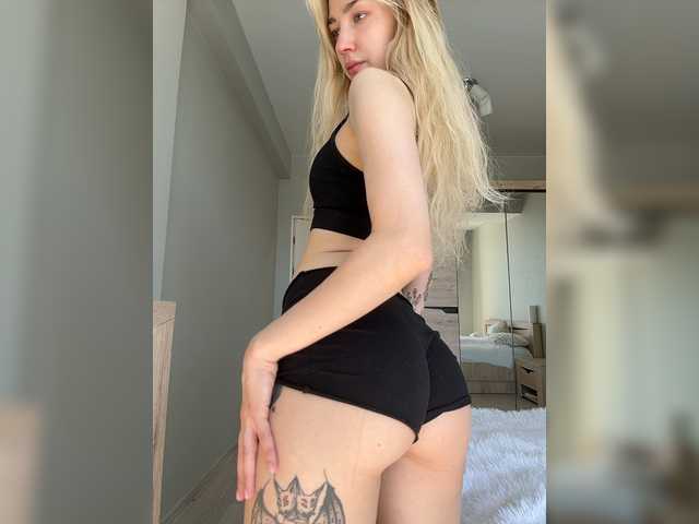 Looonacom live cam on BongaCams