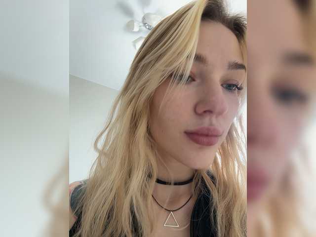 Looonacom live cam on BongaCams