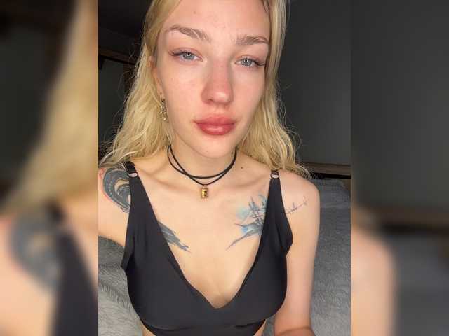 Looonacom live cam on BongaCams
