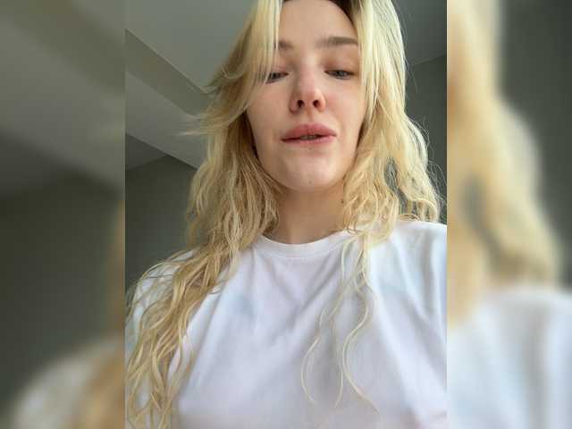 Looonacom live cam on BongaCams