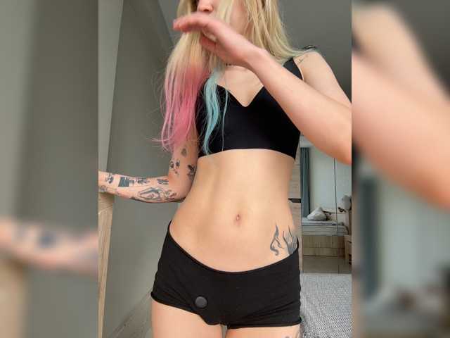 Looonacom live cam on BongaCams