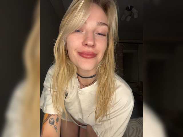 Looonacom live webcam show