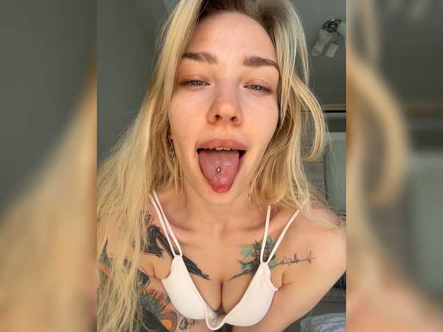 Looonacom live cam on BongaCams