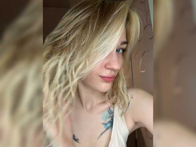 Looonacom live cam on BongaCams