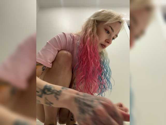 Looonacom live cam on BongaCams