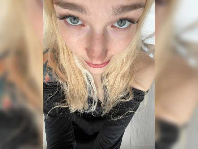 Looonacom live cam on BongaCams