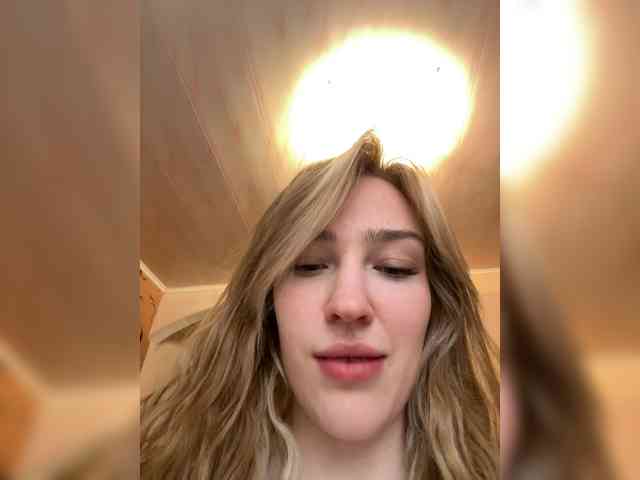 Looonacom webcam