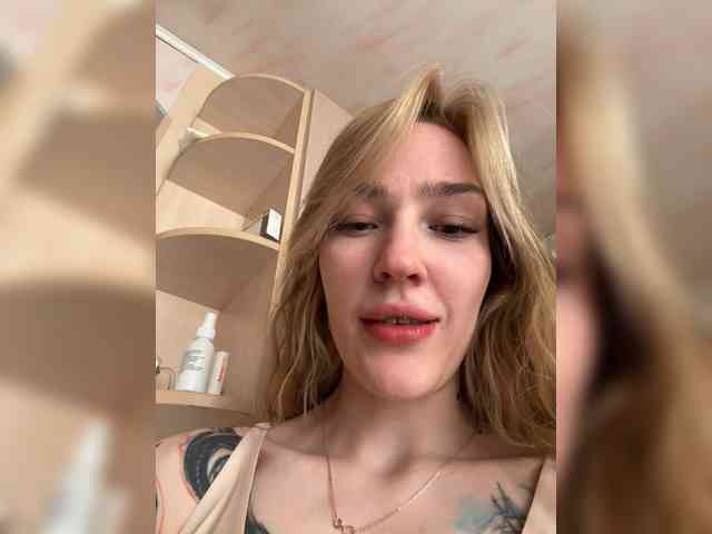 Looonacom webcam