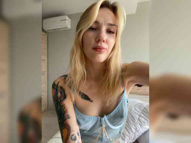Model: AlinnaAnnila