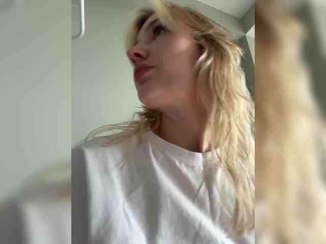 Looonacom Live Webcam on BongaCams
