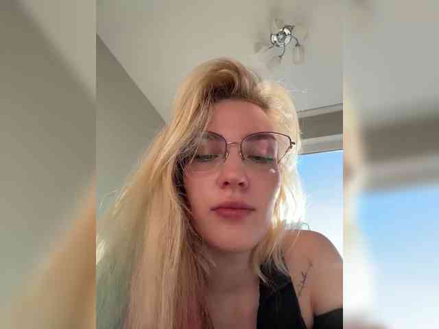 alinnaannila's live room