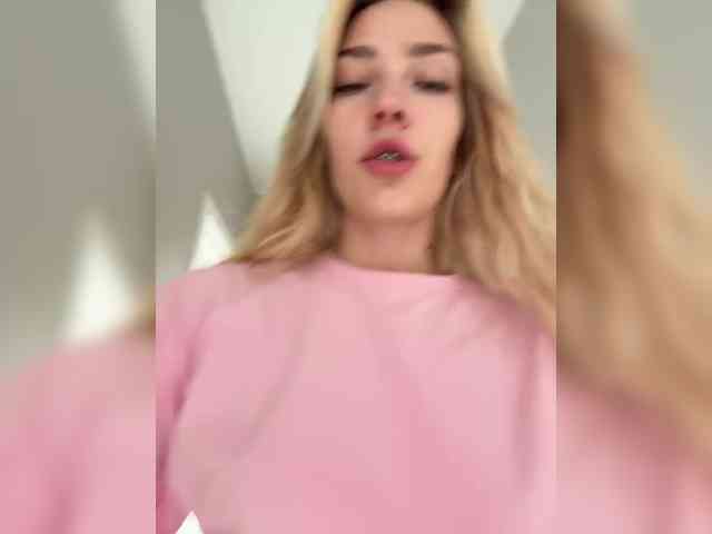 Modella: AlinnaAnnila