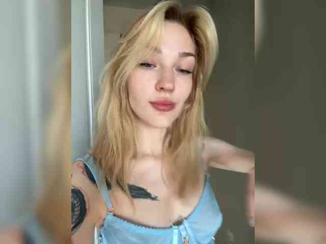 Model: AlinnaAnnila