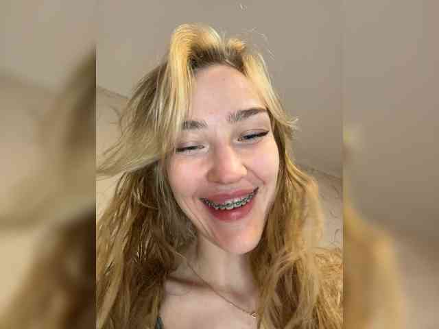 Acest model este live acum. Looonacom