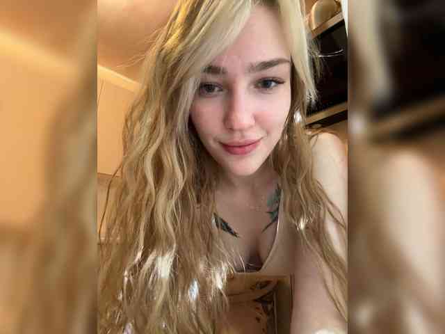Looonacom webcam