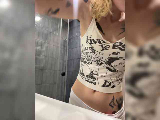 Modelo: AlinnaAnnila