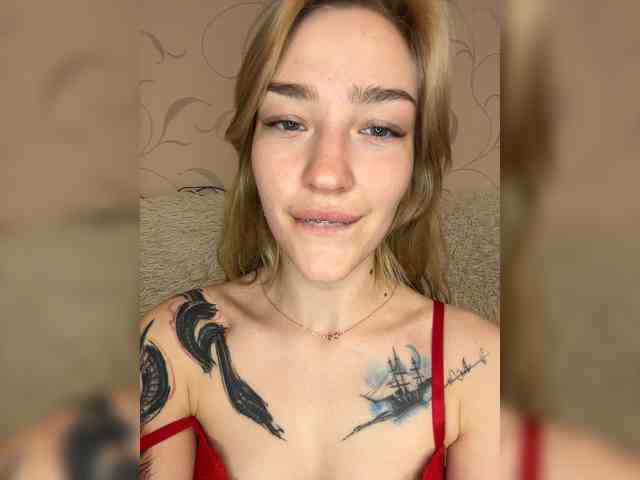 Modelo: AlinnaAnnila