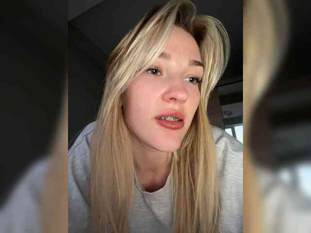 Looonacom - Girl 