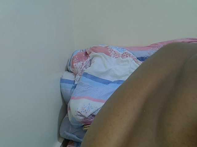 cuddlecanvas live cam on BongaCams