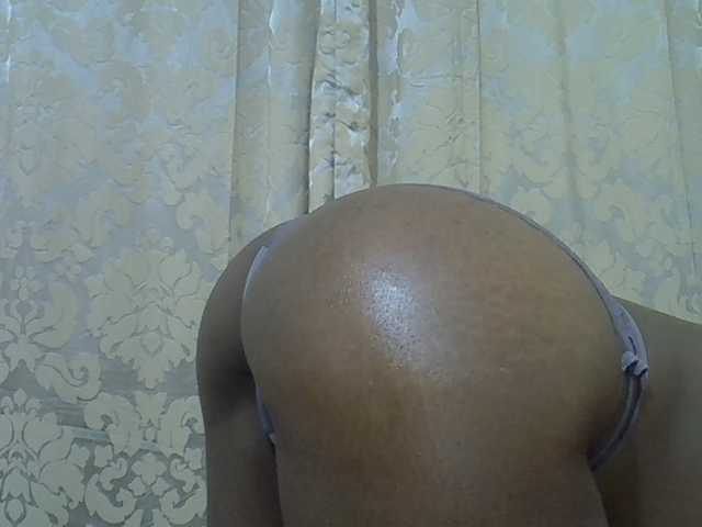 cuddlecanvas live cam on BongaCams