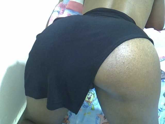 cuddlecanvas live cam on BongaCams