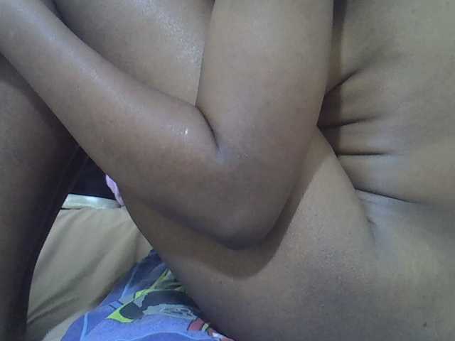 cuddlecanvas live cam on BongaCams