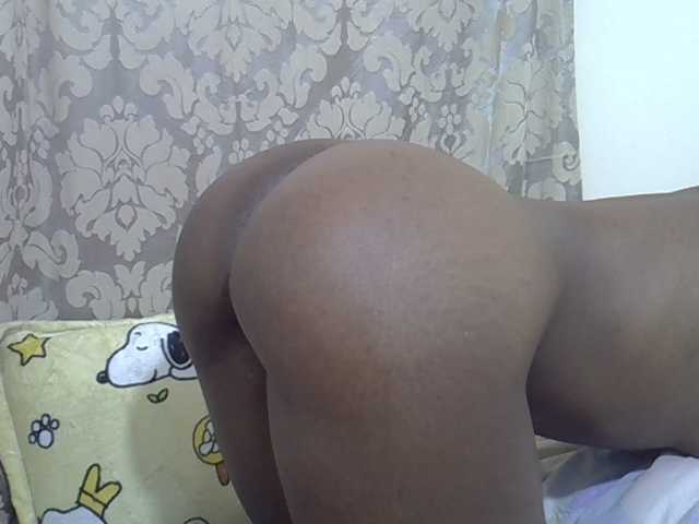 cuddlecanvas live cam on BongaCams