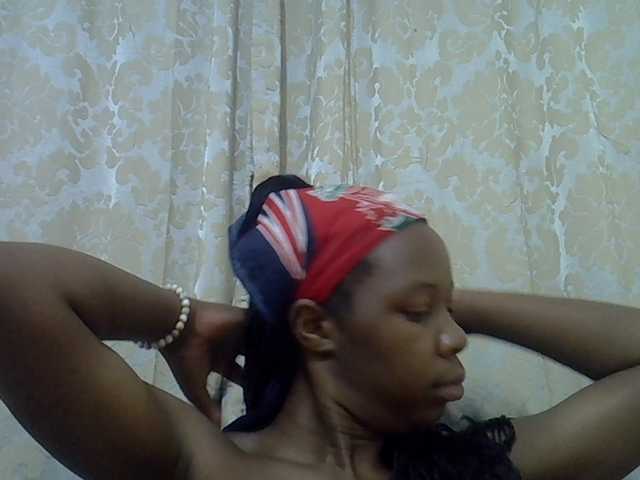 cuddlecanvas live cam on BongaCams