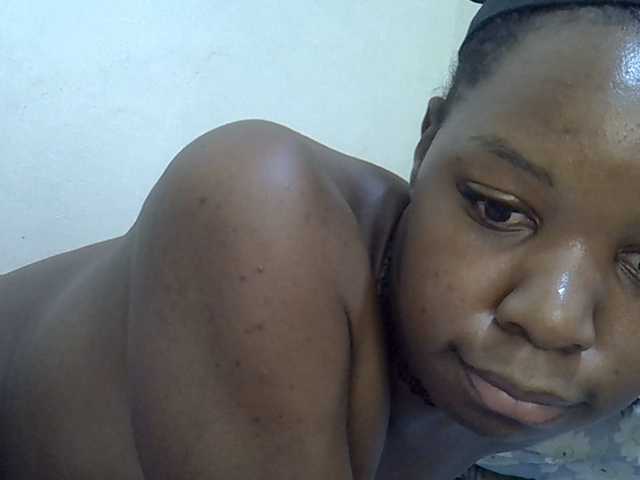 cuddlecanvas live cam on BongaCams
