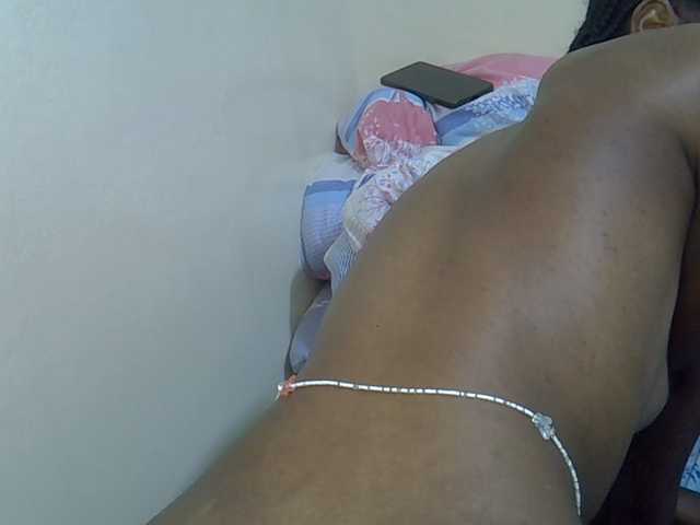 cuddlecanvas live cam on BongaCams