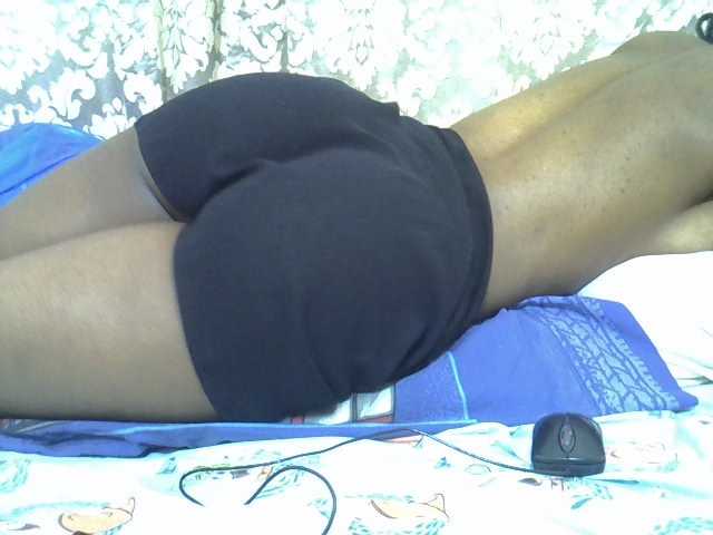 cuddlecanvas live cam on BongaCams
