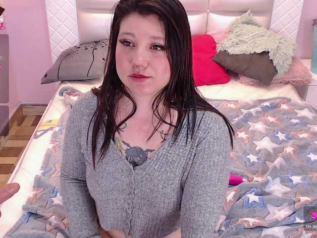 cinamoon live cam on BongaCams