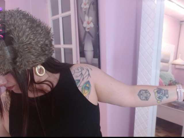 cinamoon live cam on BongaCams