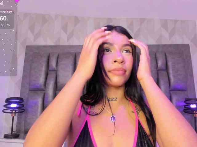 KarolaynWest webcam