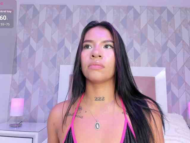 KarolaynWest webcam