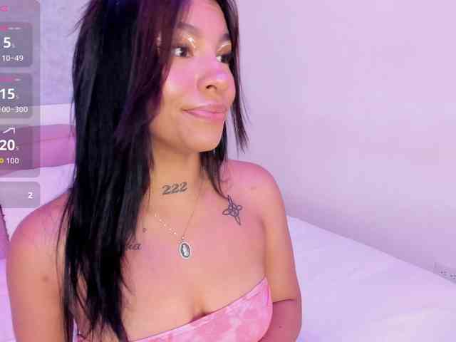 KarolaynWest webcam