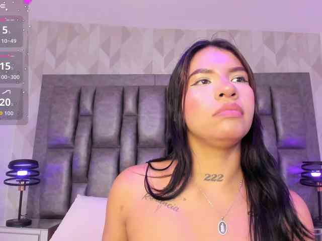 KarolaynWest webcam