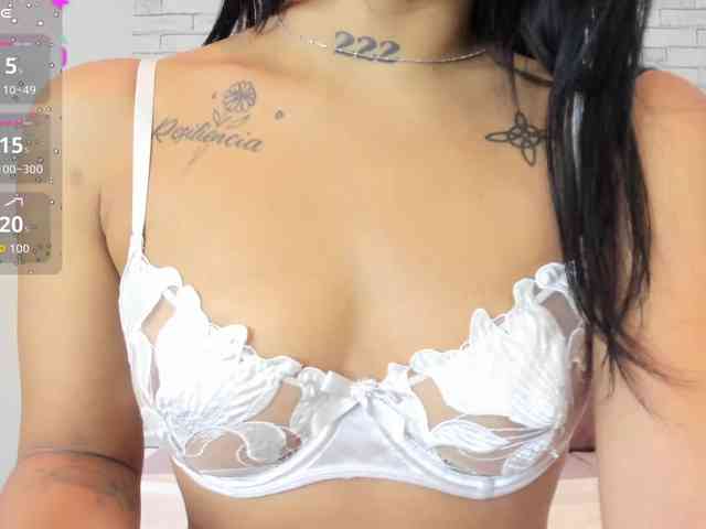 KarolaynWest webcam