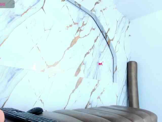 MiaCortes webcam