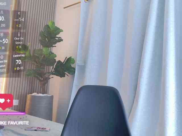 MiaCortes webcam