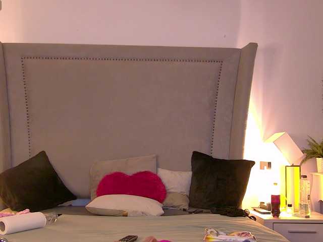 Sonya-Aysa live cam on BongaCams